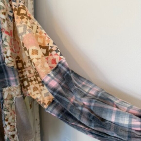 OLI & HALI PATCHWORK STAR TOP - Picture 7 of 13